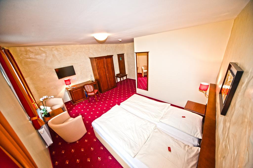 Hotel Medaillon Magdeburg Bagian luar foto