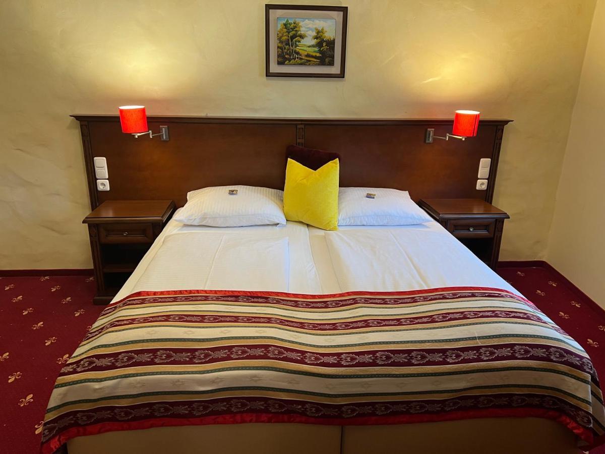 Hotel Medaillon Magdeburg Bagian luar foto