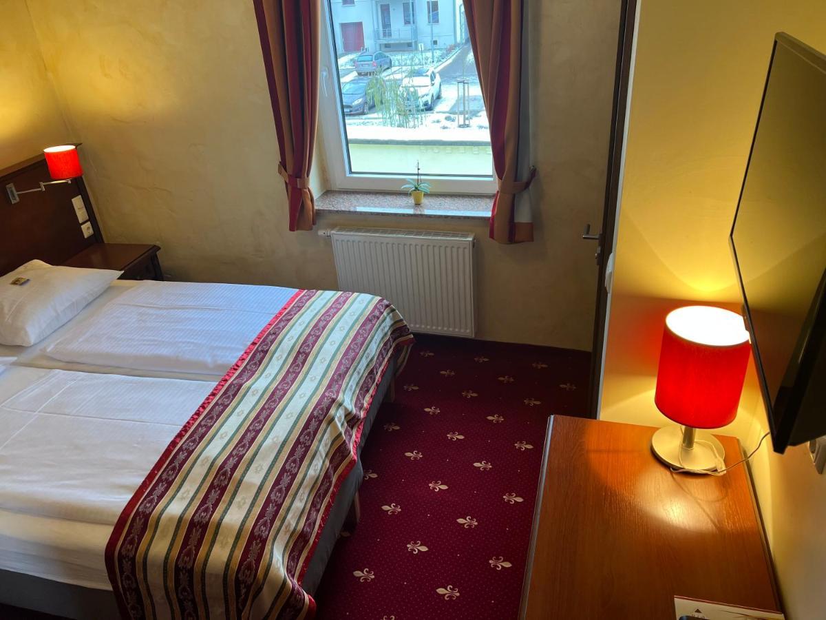 Hotel Medaillon Magdeburg Bagian luar foto