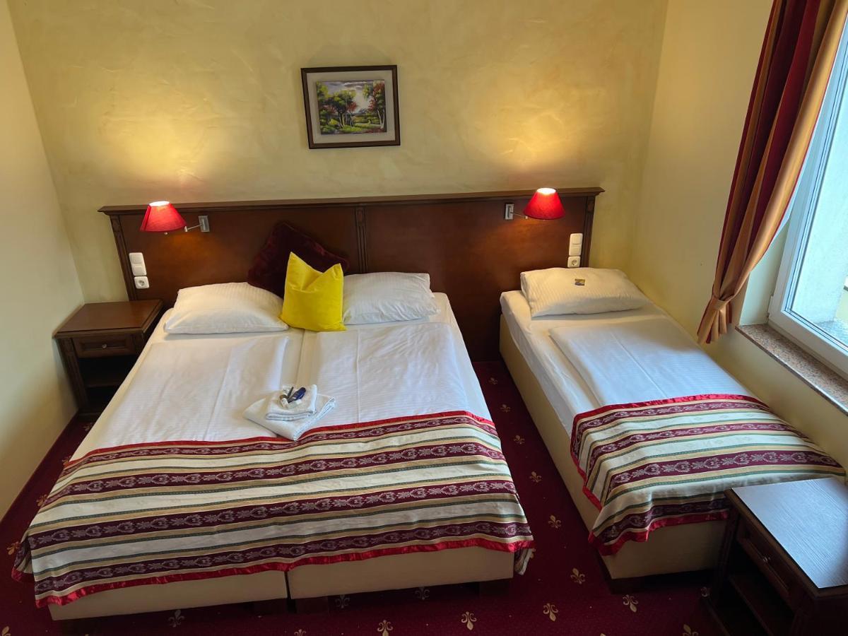 Hotel Medaillon Magdeburg Bagian luar foto
