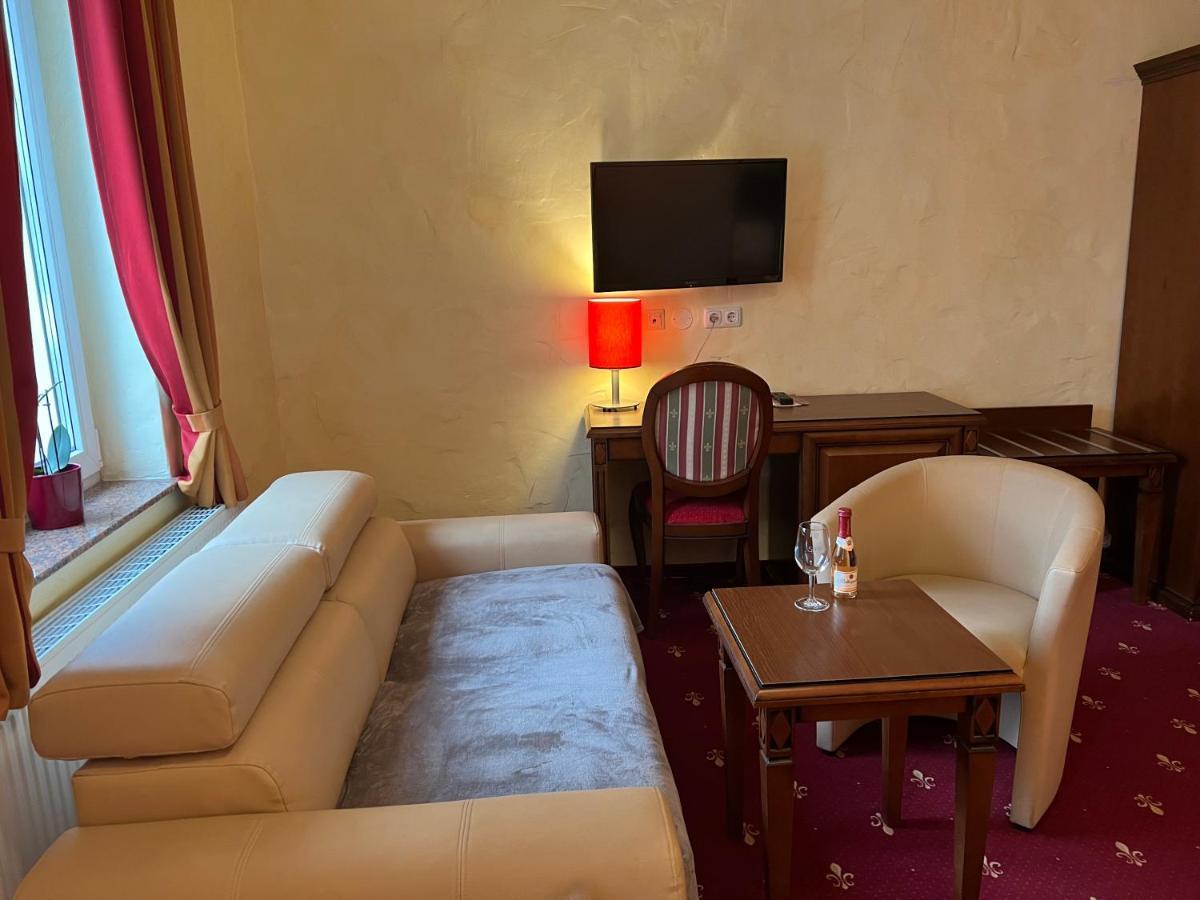 Hotel Medaillon Magdeburg Bagian luar foto
