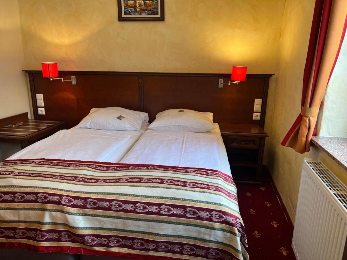 Hotel Medaillon Magdeburg Bagian luar foto