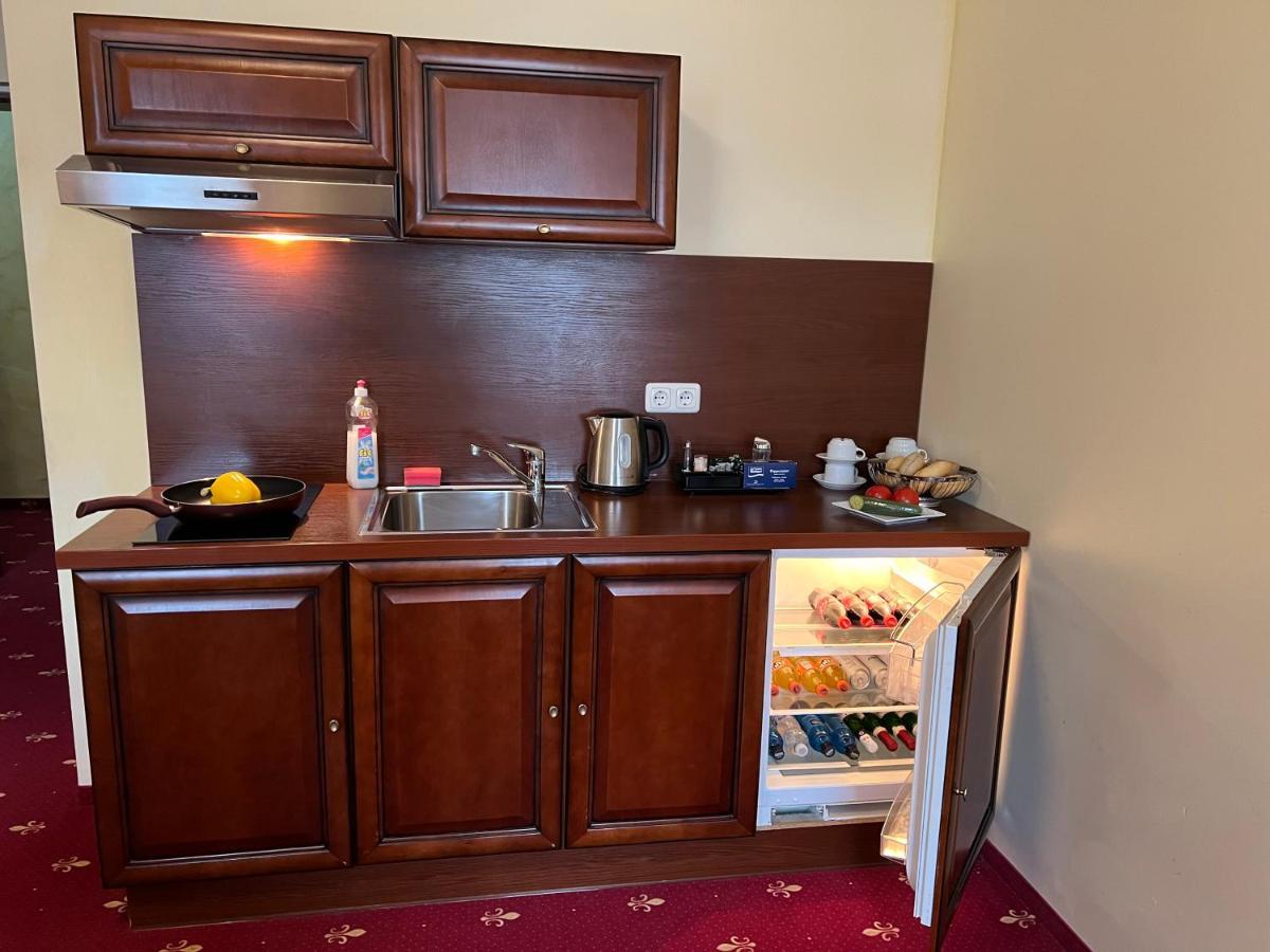 Hotel Medaillon Magdeburg Bagian luar foto