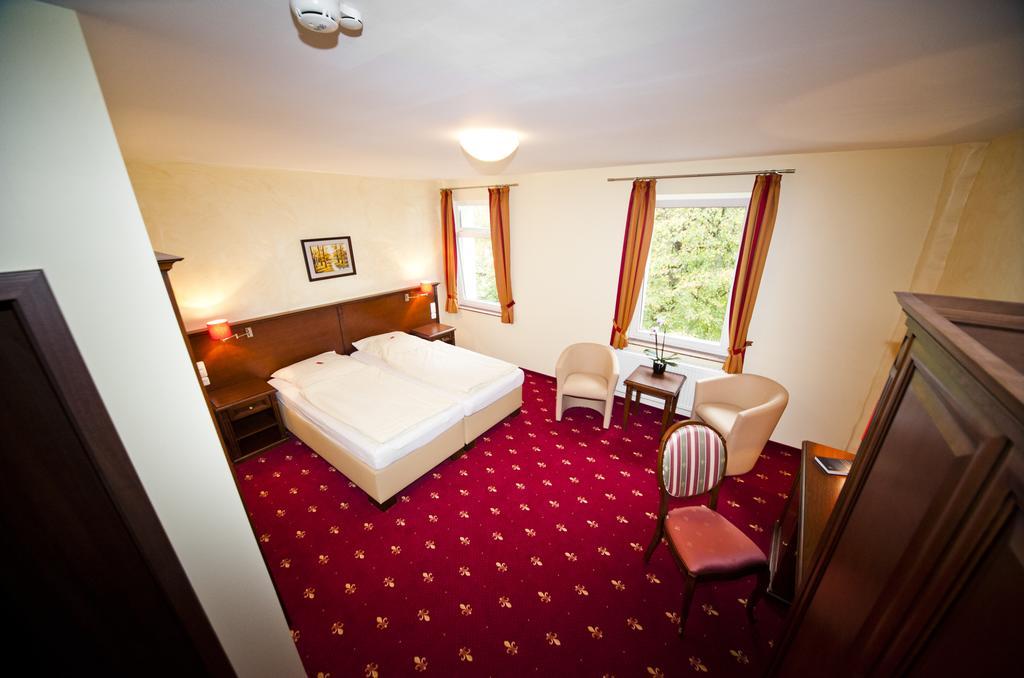 Hotel Medaillon Magdeburg Bagian luar foto