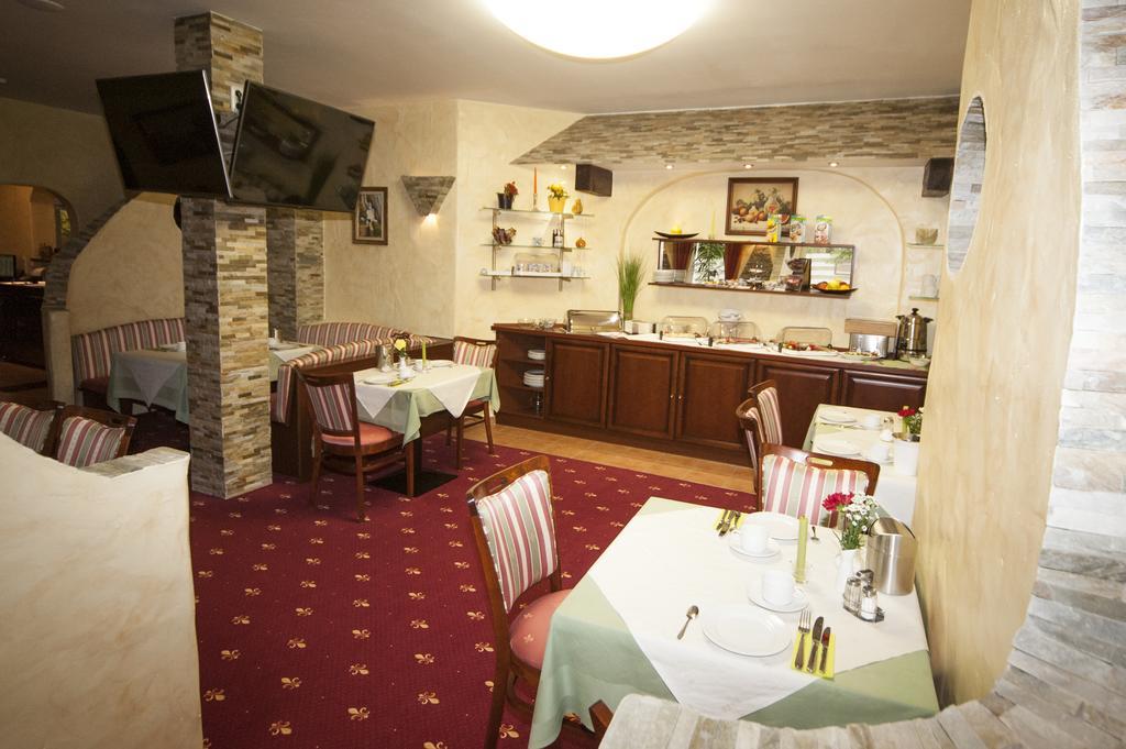 Hotel Medaillon Magdeburg Bagian luar foto